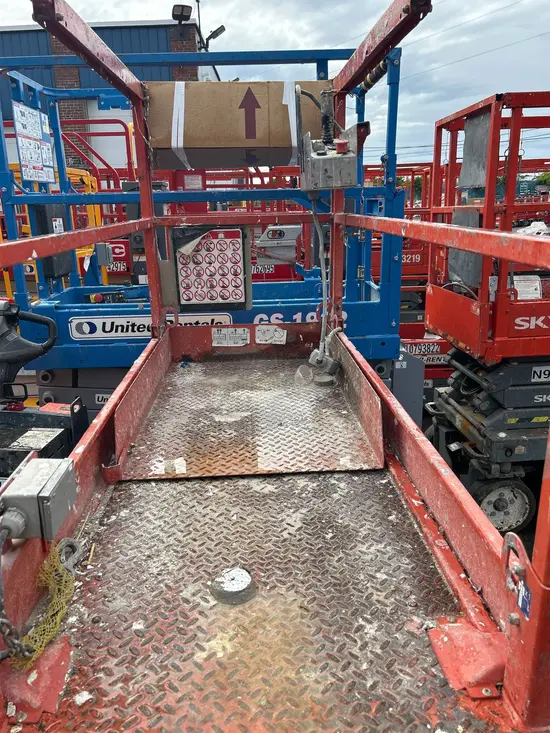 2017 Skyjack SJIII3219 Scissor Lift