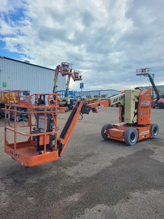 2015 JLG E300AJP Articulating Boom Lift