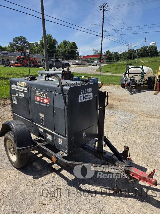 2020 Lincoln Electric DUAL MAVERICK Welder