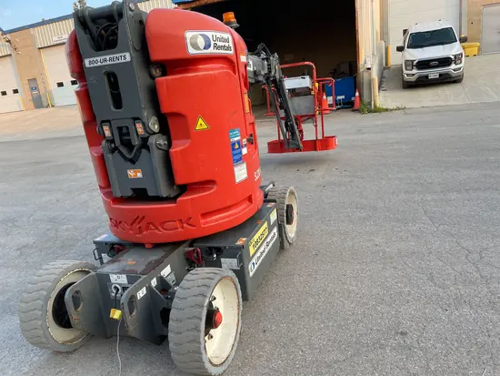 2018 Skyjack SJ30ARJE Articulating Boom Lift