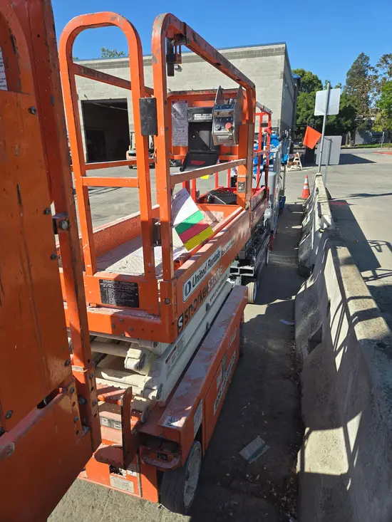 2018 Snorkel S3219E Scissor Lift