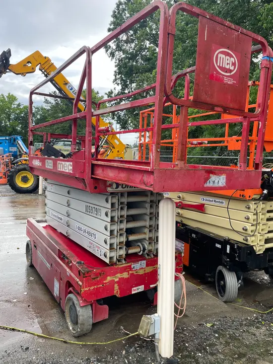 2017 MEC 4046SE Scissor Lift