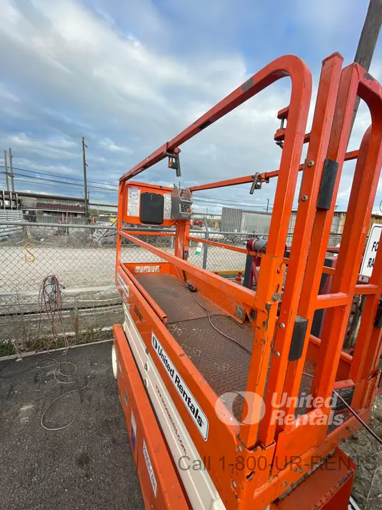 2019 Snorkel S3226E Scissor Lift