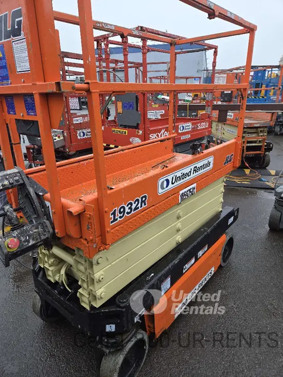 2017 JLG 1932R Scissor Lift