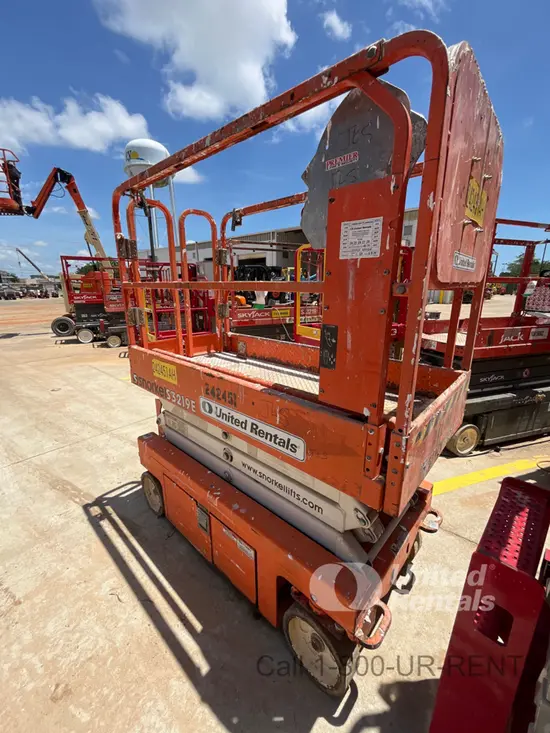 2019 Snorkel S3219E Scissor Lift