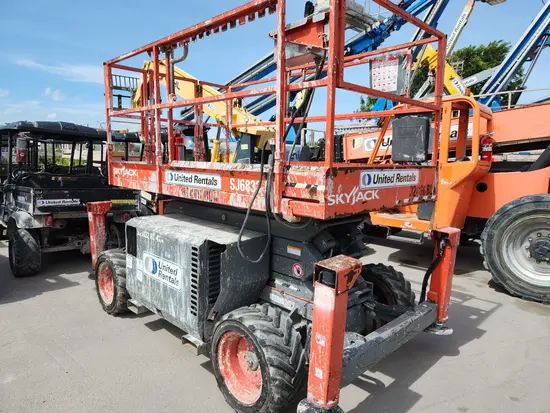2016 Skyjack SJ6832RT Rough Terrain Scissor Lift