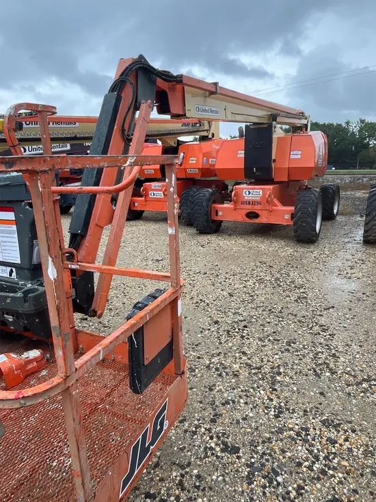 2017 JLG 800AJ Articulating Boom Lift