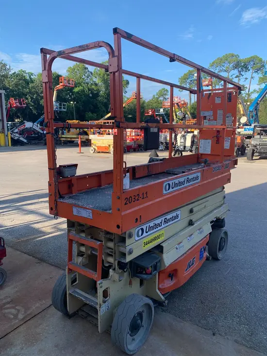 2017 JLG 2032ES Scissor Lift