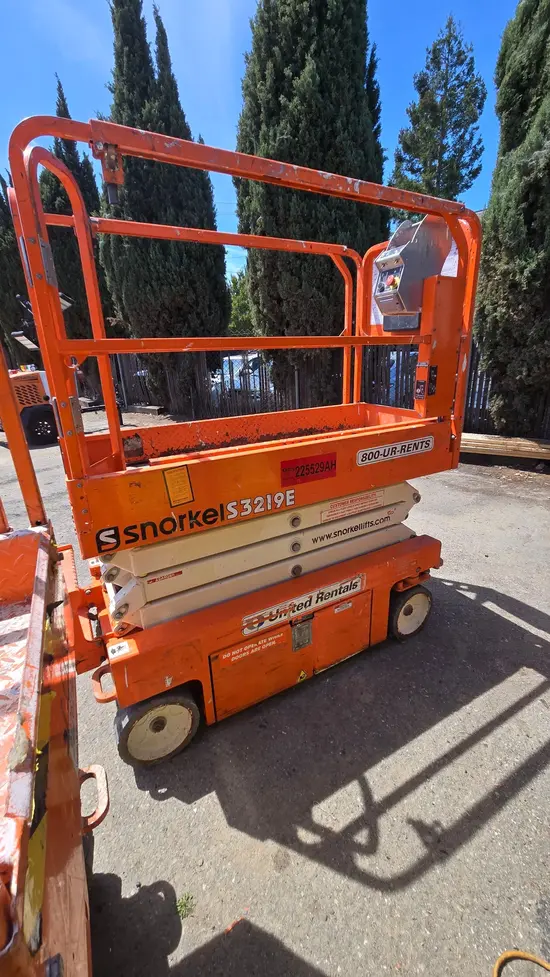 2019 Snorkel S3219E Scissor Lift