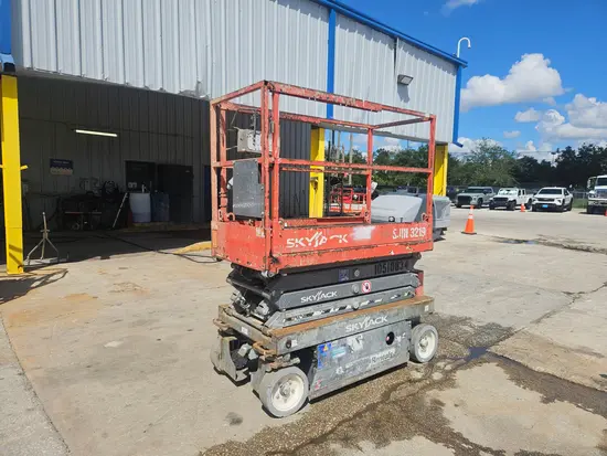 2016 Skyjack SJIII3219 Scissor Lift