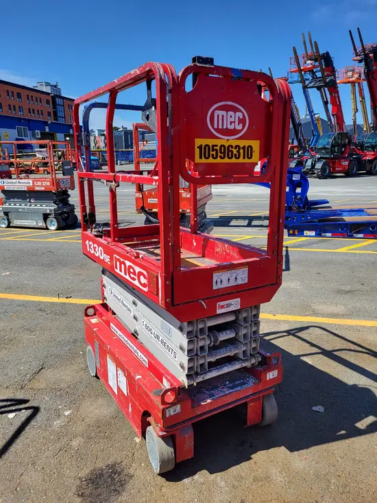 2017 MEC 1330SE Scissor Lift