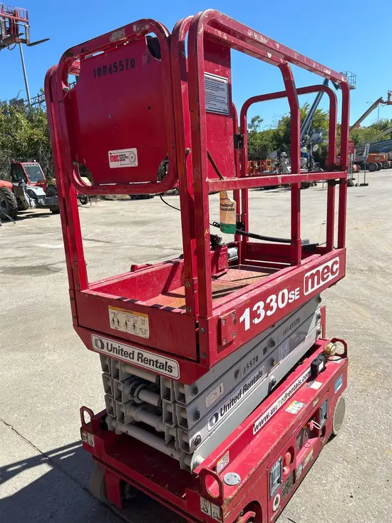 2018 MEC 1330SE Scissor Lift