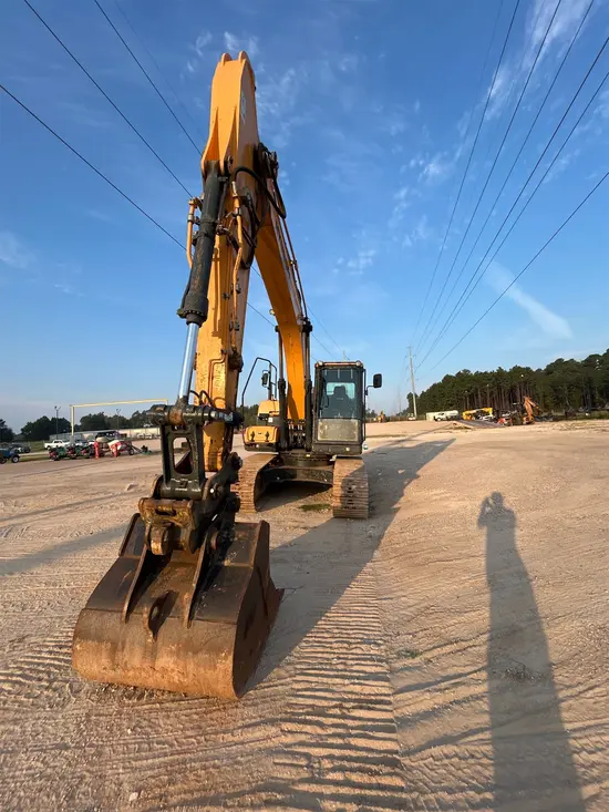 2019 HYUNDAI HX160L Excavator