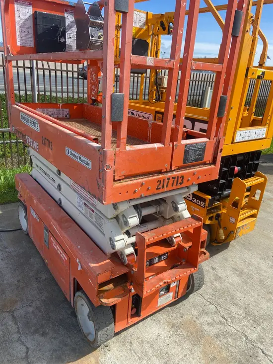 2018 Snorkel S3219E Scissor Lift
