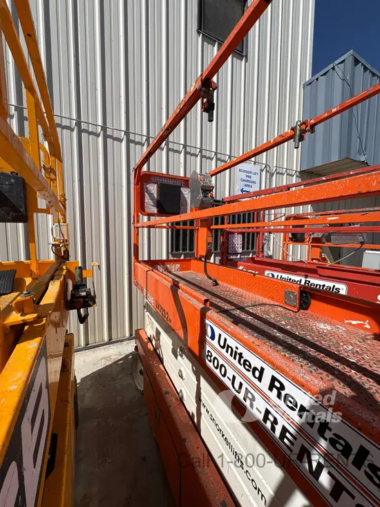 2020 Snorkel S3226E Scissor Lift