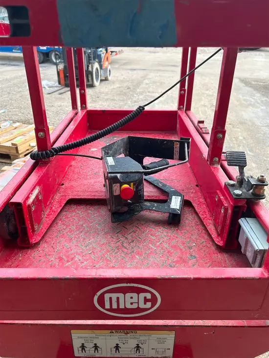 2019 MEC 1330SE Scissor Lift