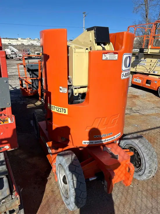 2018 JLG E300AJP Articulating Boom Lift