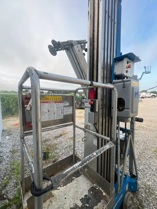 2019 Genie AWP-40SDC Pusharound Lift