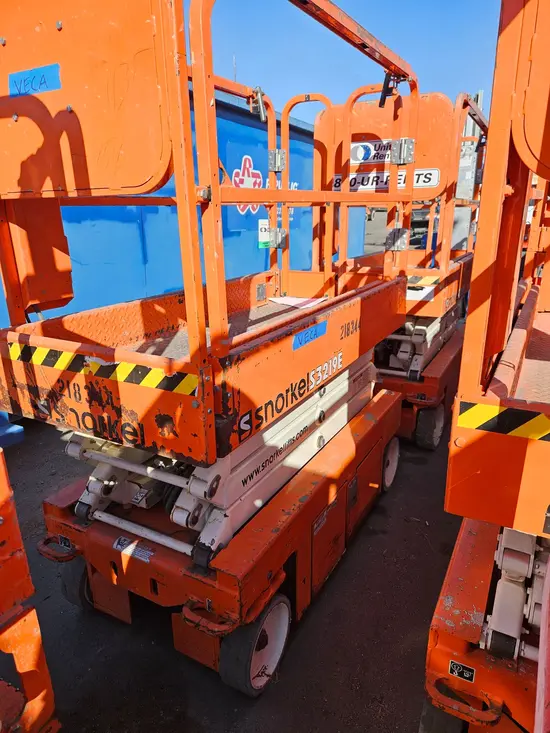 2018 Snorkel S3219E Scissor Lift