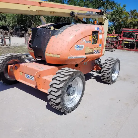 2017 JLG 600AJ Articulating Boom Lift