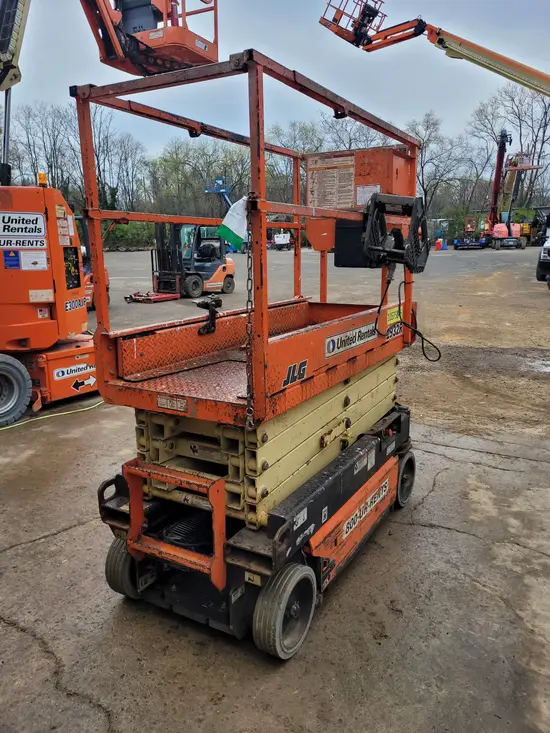 2017 JLG 1932R Scissor Lift