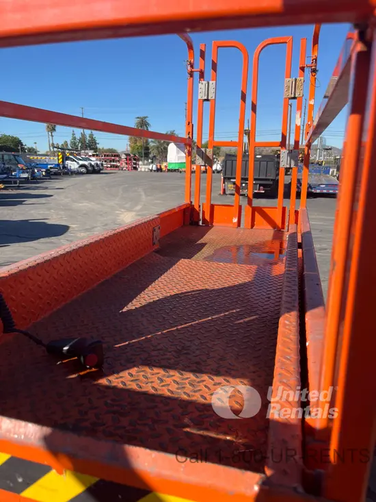 2019 Snorkel S3226E Scissor Lift