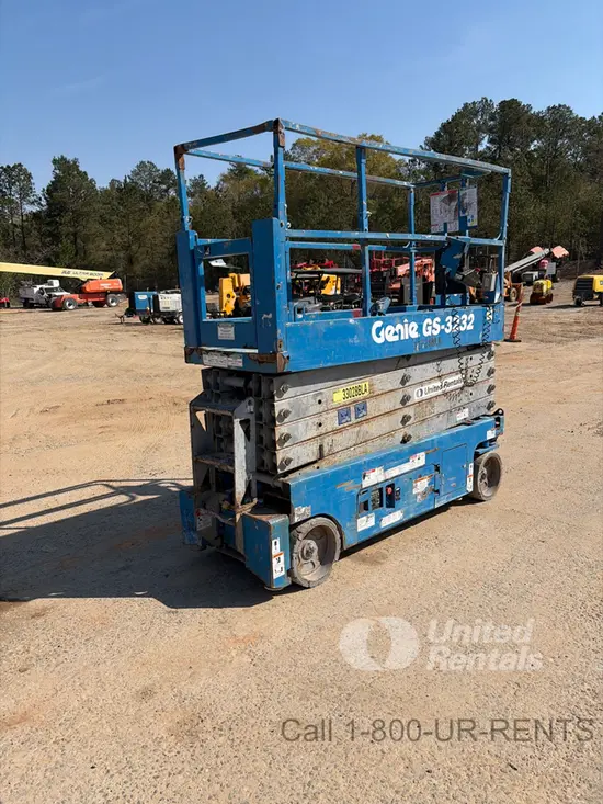 2016 Genie GS-3232 Scissor Lift
