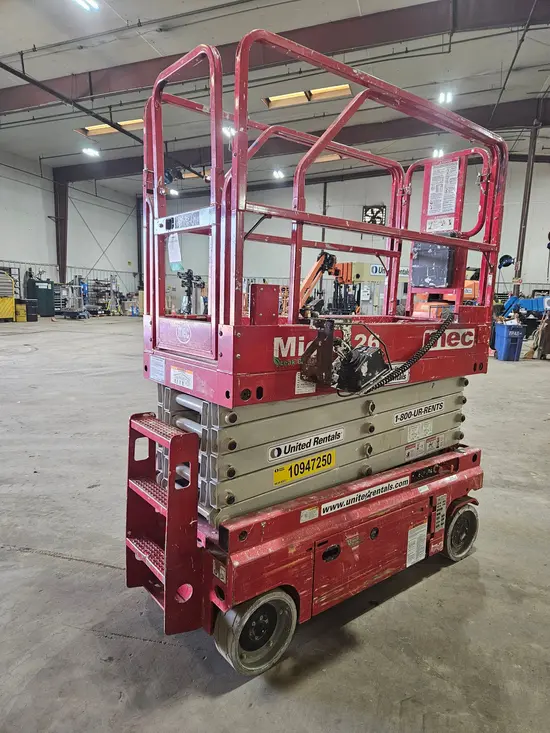 2019 MEC MICRO 26 Scissor Lift