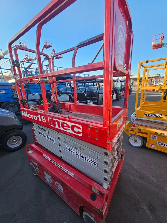 2019 MEC MICRO 19 Scissor Lift