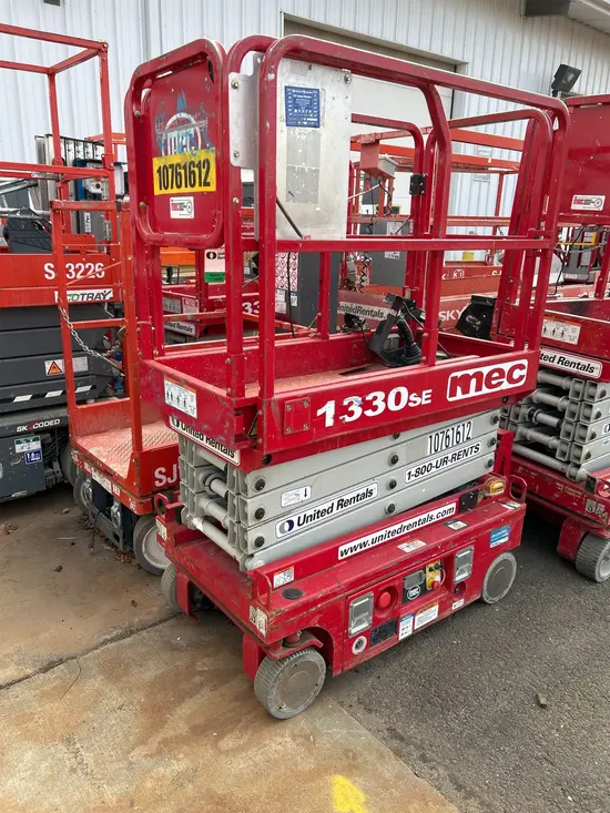 2018 MEC 1330SE Scissor Lift