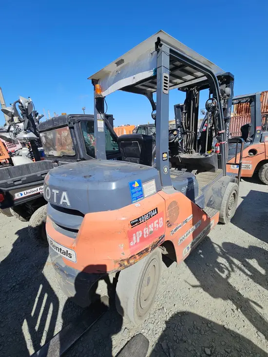 2019 Toyota 8FD35U Warehouse Forklift