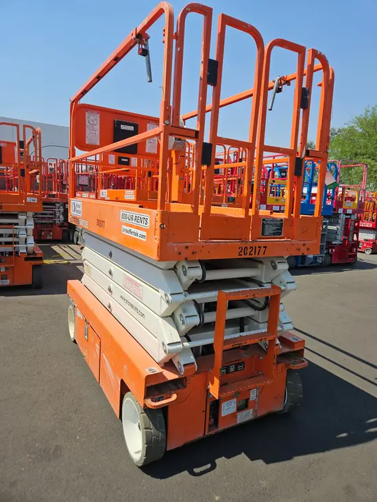 2018 Snorkel S4732E Scissor Lift