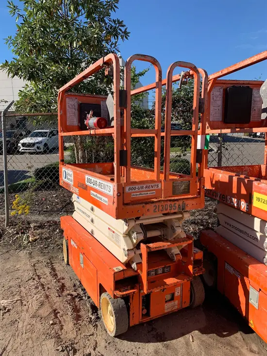 2018 Snorkel S3219E Scissor Lift