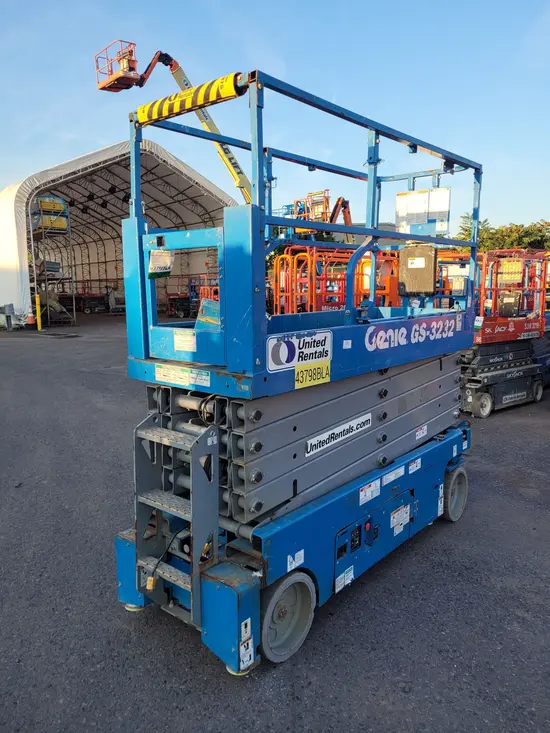 2017 Genie GS-3232 Scissor Lift