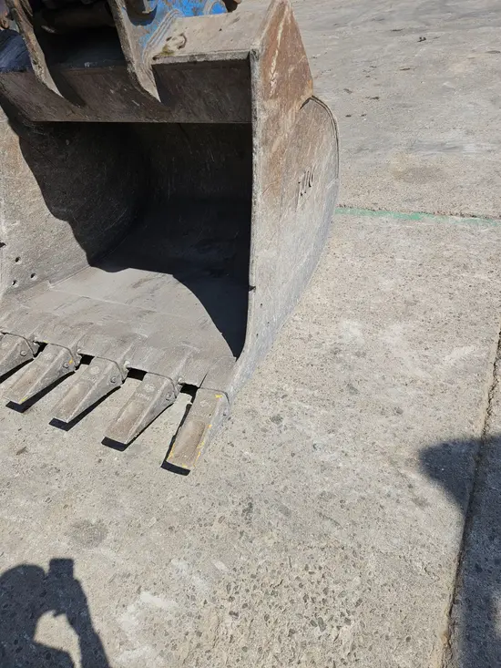 2018 TAG Manufacturing 60" 350 BKT Bucket Attachment