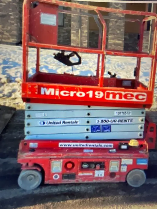 2018 MEC MICRO 19 Scissor Lift
