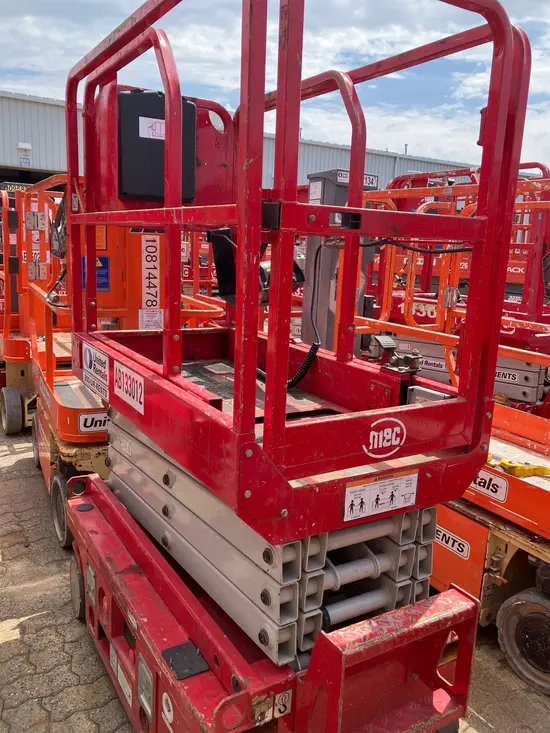 2017 MEC 1330SE Scissor Lift