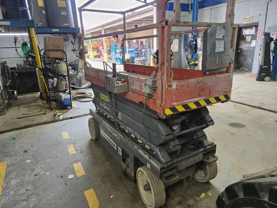 2017 Skyjack SJIII3226 Scissor Lift
