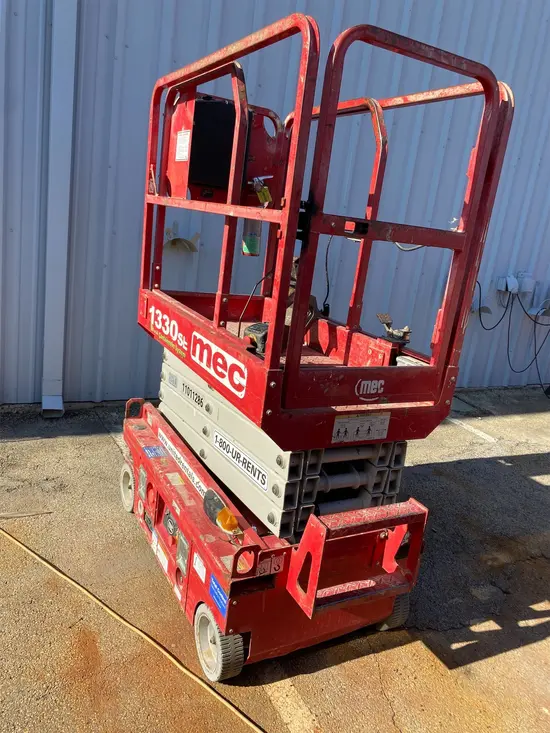 2019 MEC 1330SE Scissor Lift