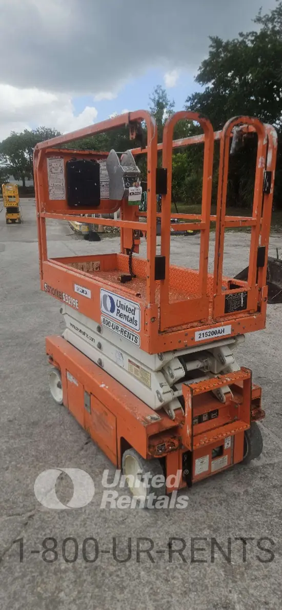 2018 Snorkel S3219E Scissor Lift