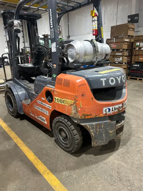 2018 Toyota 8FGU25 Warehouse Forklift