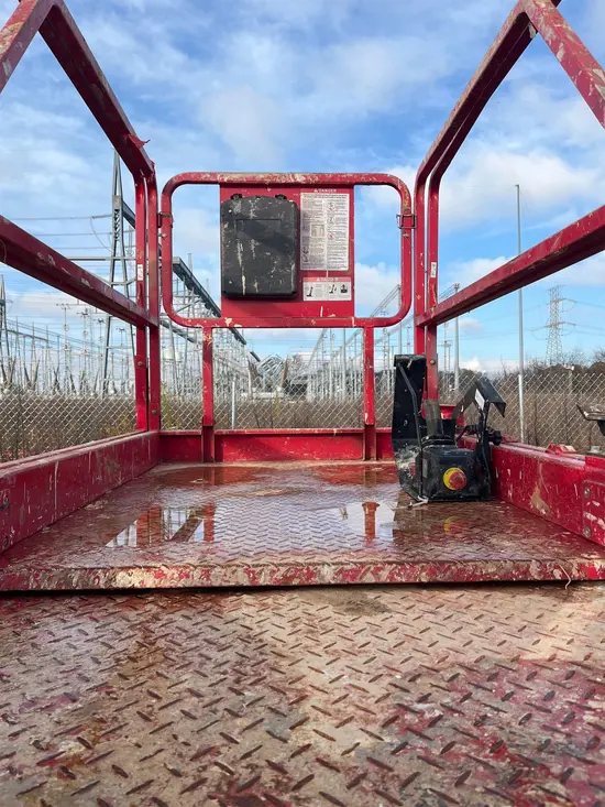 2017 MEC 4046SE Scissor Lift