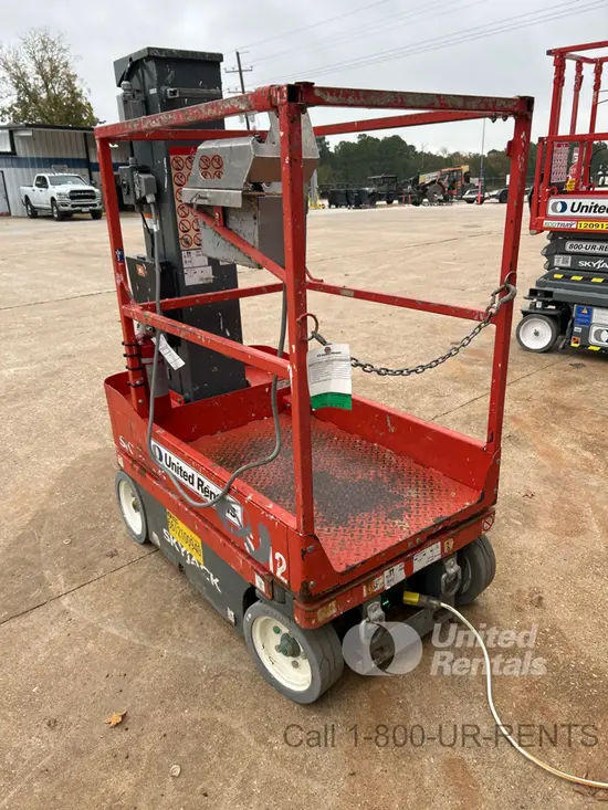 2017 Skyjack SJ12 Self-Propelled One-Person Lift