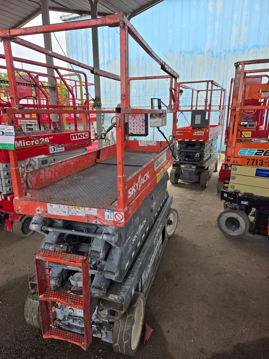 2017 Skyjack SJIII3226 Scissor Lift