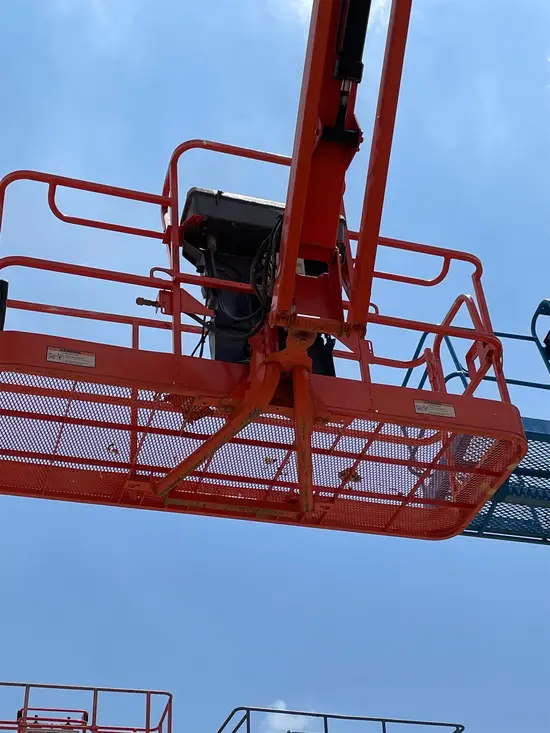 2013 JLG 800AJ Articulating Boom Lift
