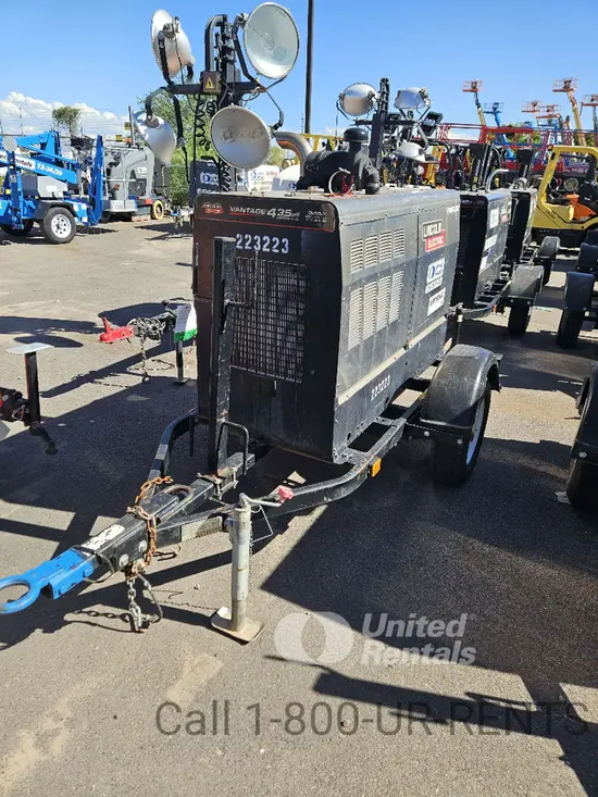 2019 Lincoln Electric VANTAGE 435 Welder