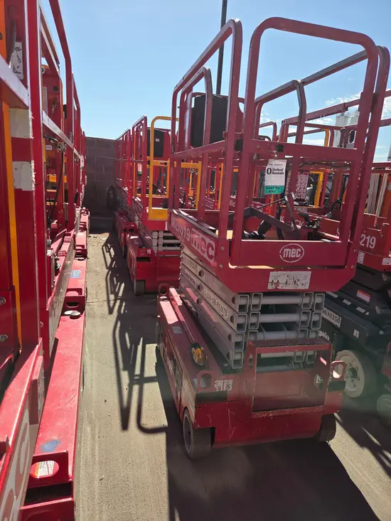 2018 MEC MICRO 19 Scissor Lift