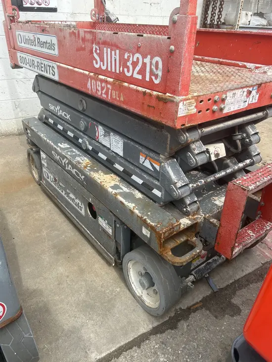 2017 Skyjack SJIII3219 Scissor Lift