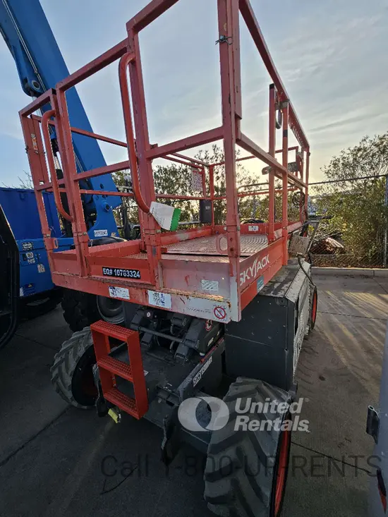 2018 Skyjack SJ6826RT Rough Terrain Scissor Lift