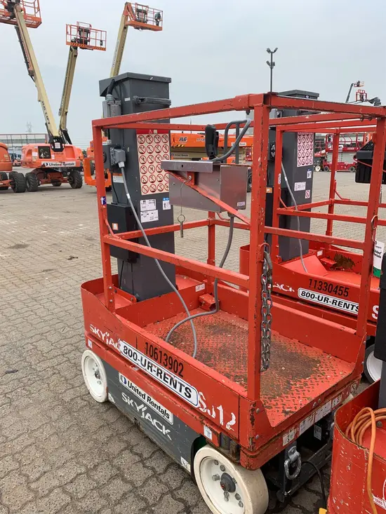 2017 Skyjack SJ12 Self-Propelled One-Person Lift